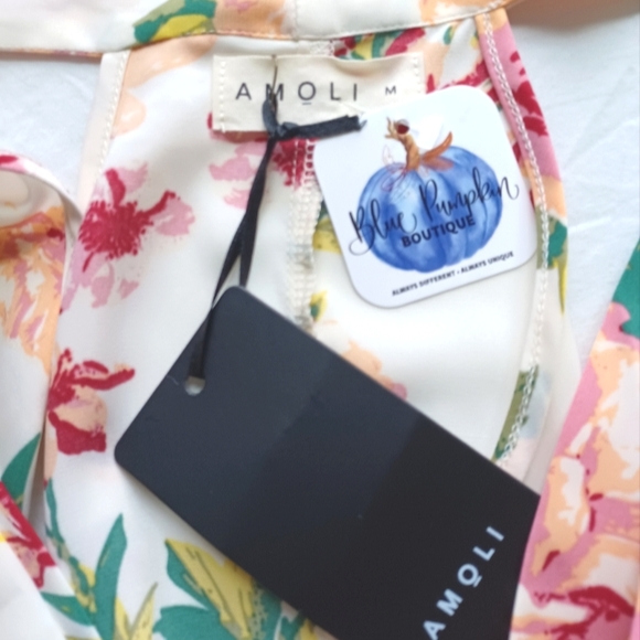 Amoli Floral Print Halter Blouse Size M - Picture 12 of 12